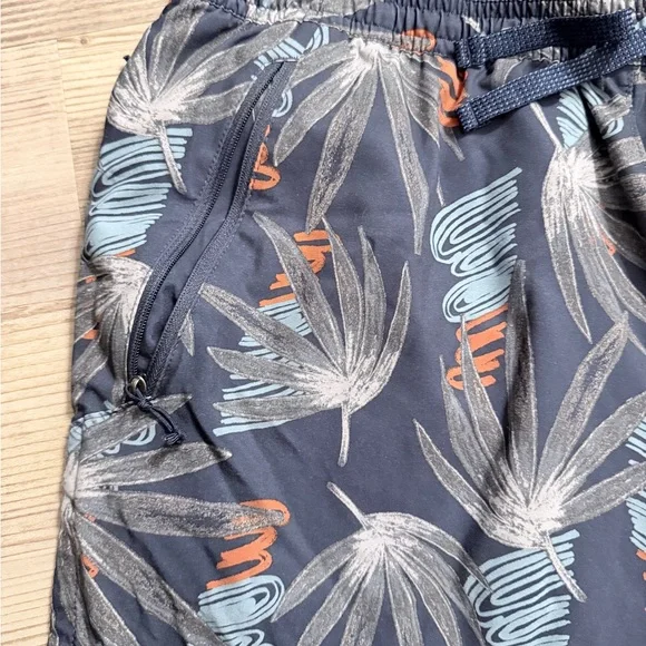 Patagonia Men's Tropical Print Swim Shorts - Picture 3 of 3